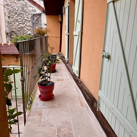 Dans Le Patio Conflans-Sainte-Honorine